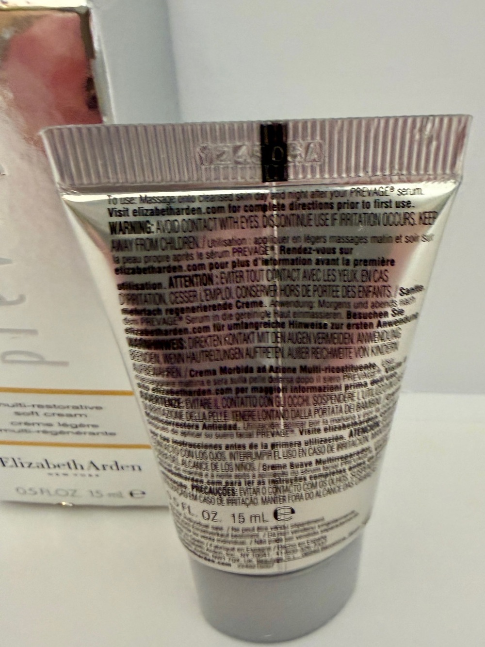Elizabeth Arden Prevage Multi-Restorative Soft Cream - Picture 3 of 4